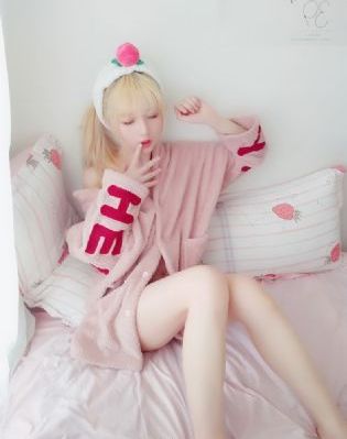 蜜桃在线看_高清完整版高清视频观看